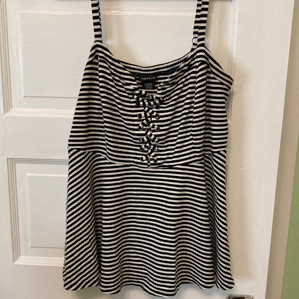 Torrid top